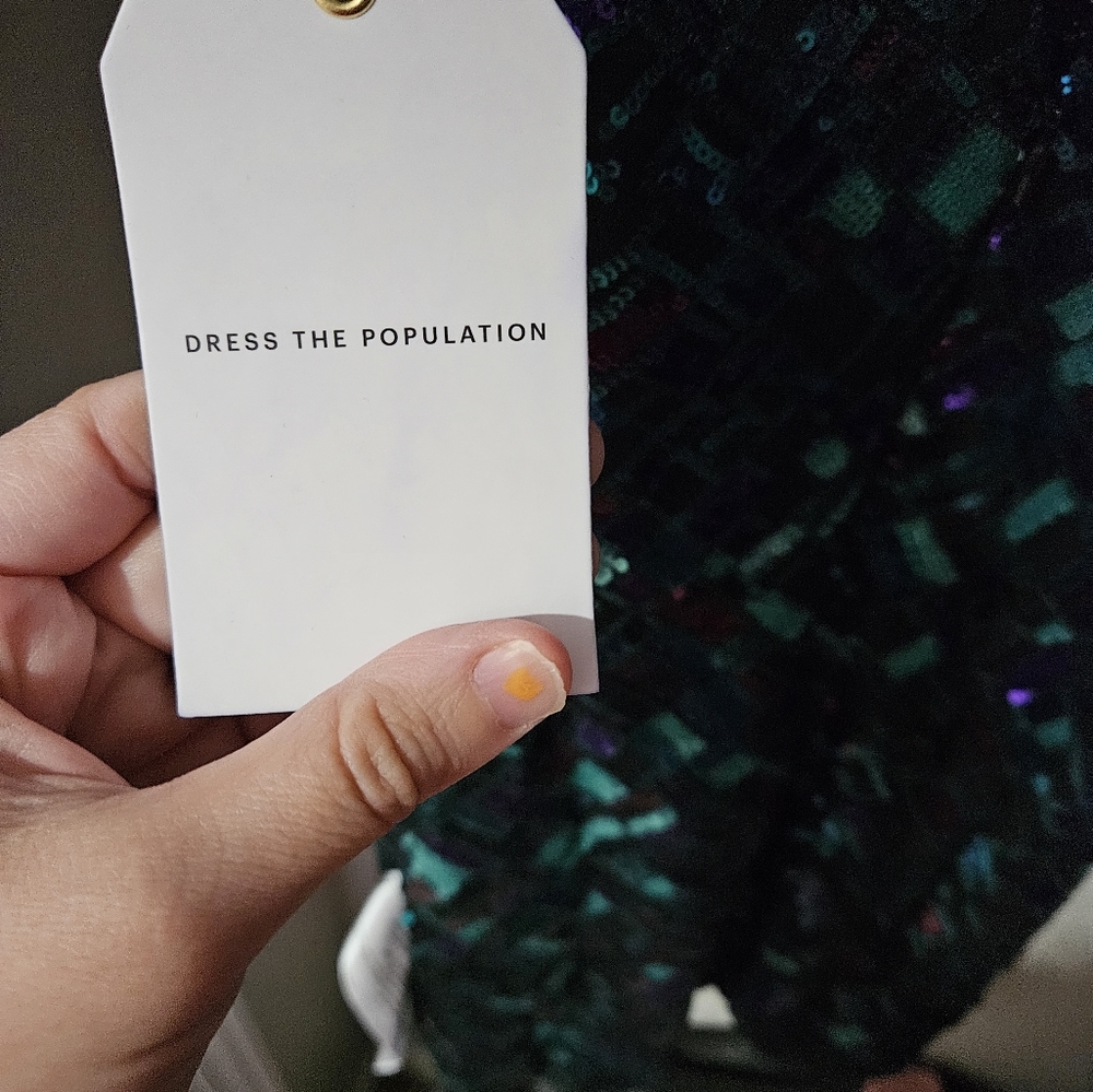 Dress - Picture 7 of 9